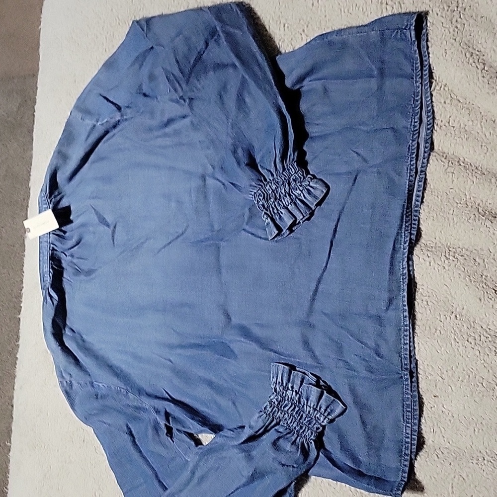 Cloth & Stone- Anthropolgie- Denim Blue Button Down Shirt Sz Medium - Picture 7 of 7